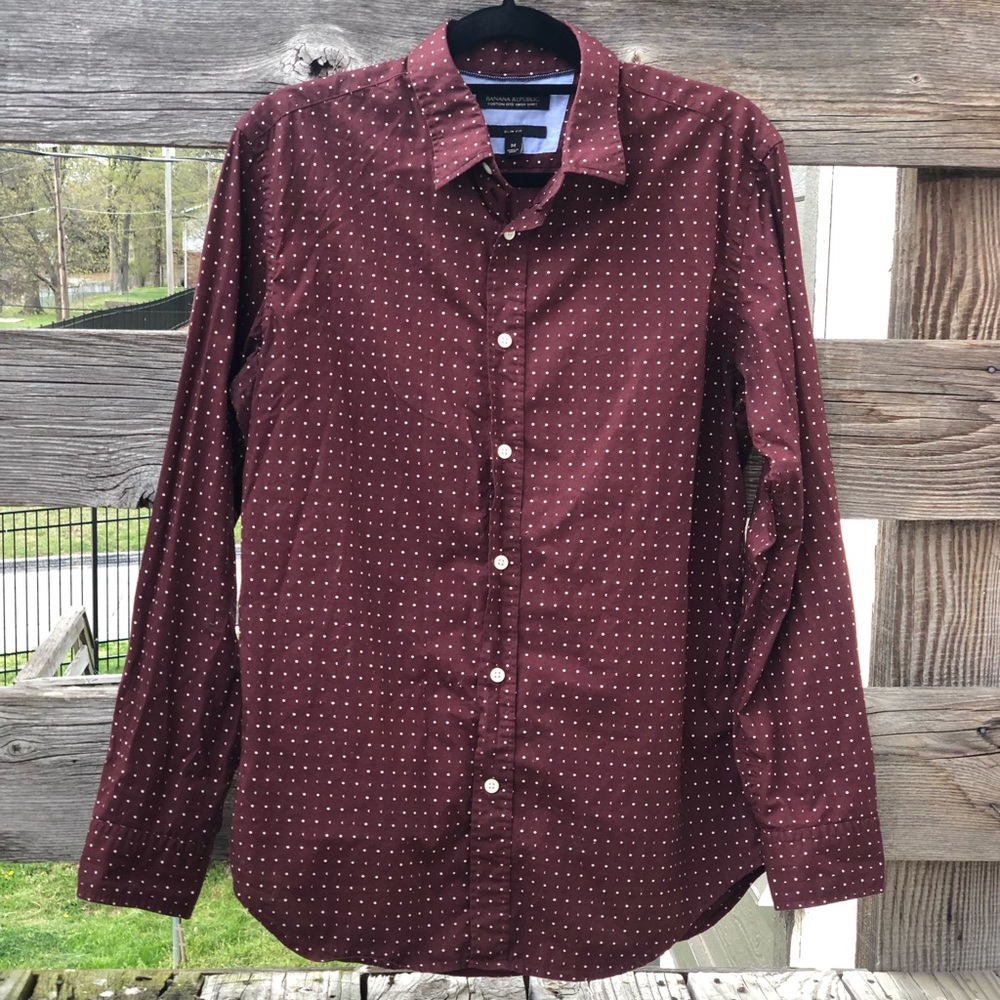 Maroon Button Up Top🌜